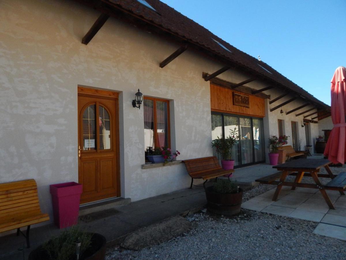 Gite Chez Marcel Et Bea La Chapelle-Saint-Sauveur  Exterior foto